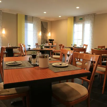 Hotel Lowe 3*