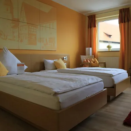 Ξενοδοχείο Lowe 3*